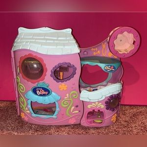 2007 Littlest Pet Shop Fitness House
